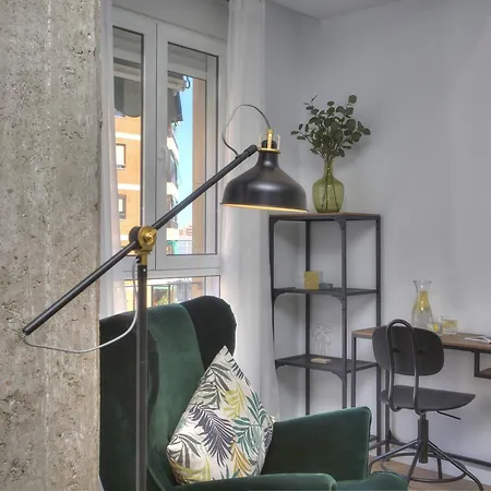 Singularstays Sorolla Apartment