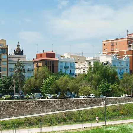 Blanq Carmen Отель Валенсия