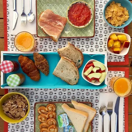Garden Bed & Breakfast 4*