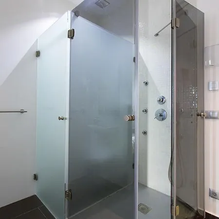 Appartement Falcon House Luxury Center *