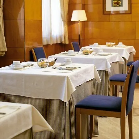 Hotel Villacarlos 3*