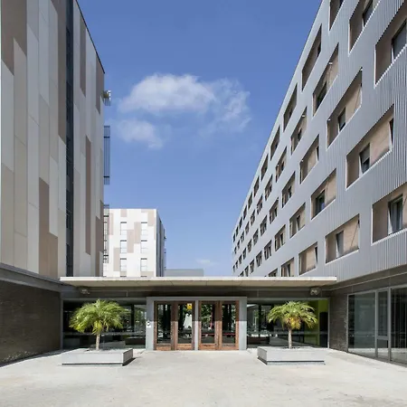 Residencia Universitaria Resa Damia Bonet Apartmán *