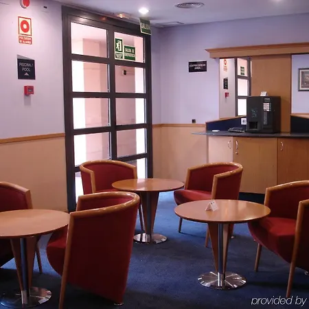 Отель Express Ciudad De Ciencias By Ihg 3*