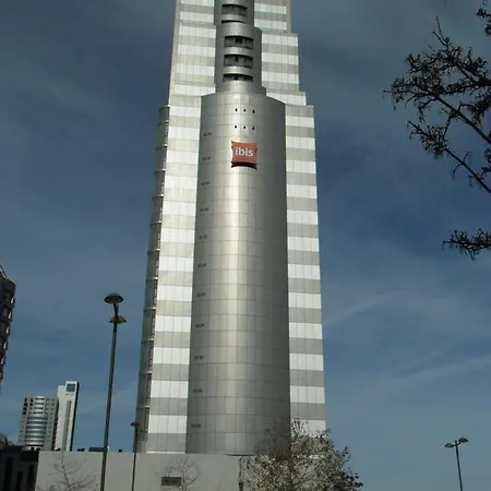 伊鲁尼昂瓦伦西亚3号酒店 3*