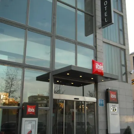 伊鲁尼昂瓦伦西亚3号酒店 3* 瓦伦西亚