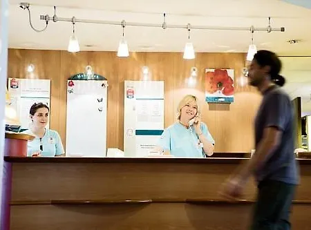 伊鲁尼昂瓦伦西亚3号酒店