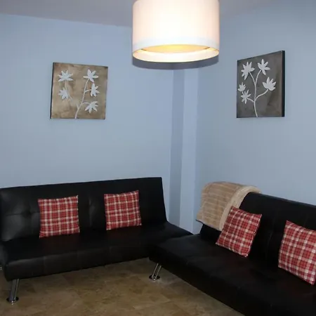 马尔瓦罗萨海滩假日公寓酒店 * 瓦伦西亚