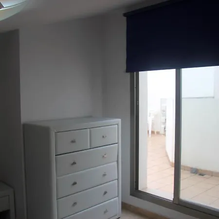 马尔瓦罗萨海滩假日公寓酒店 *