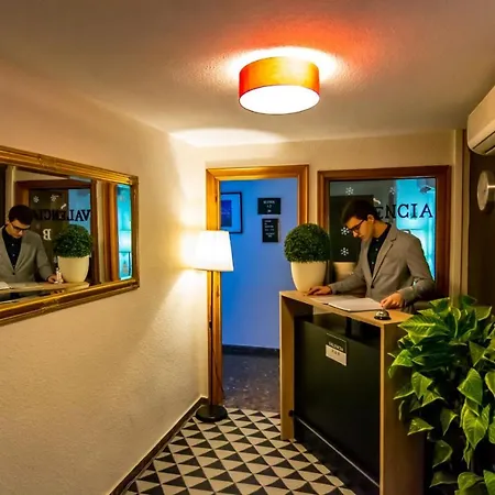 Apartment Valencia 2* Walencja