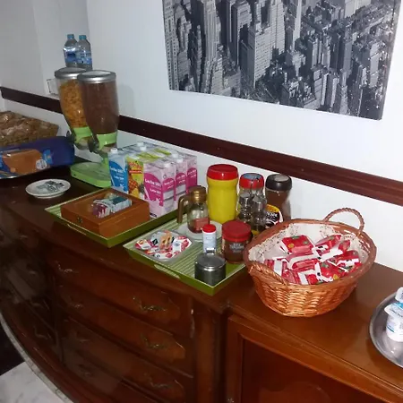 Residencia Universitaria Reuniver Burjassot 宾馆 *