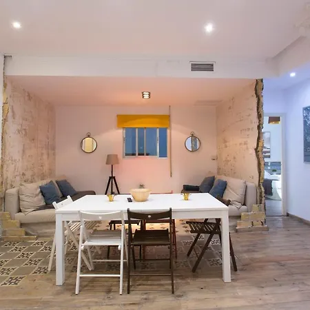 科隆艺术精品公寓