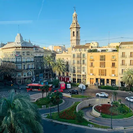 Reina Hotel