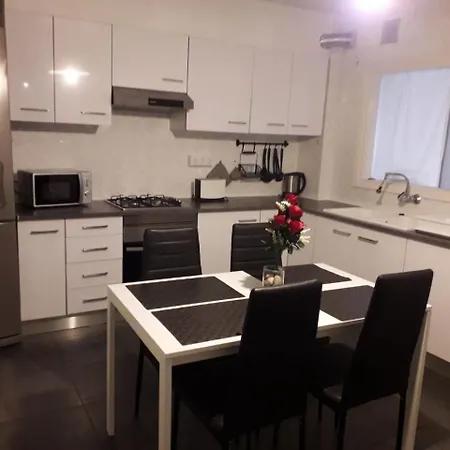 Como En Casa * ולנסיה
