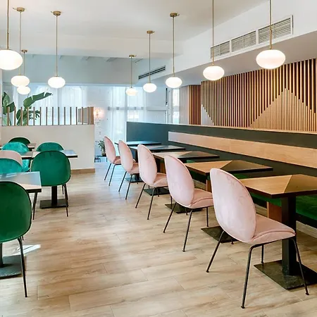 Blanq Carmen Отель 3*