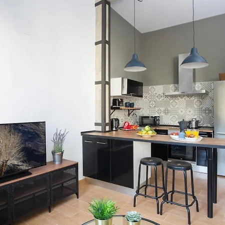 Appartamento Singularstays Marina Valenza