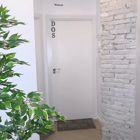 By Eric Olsan Apartament *
