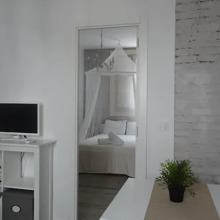By Eric Olsan Apartament *