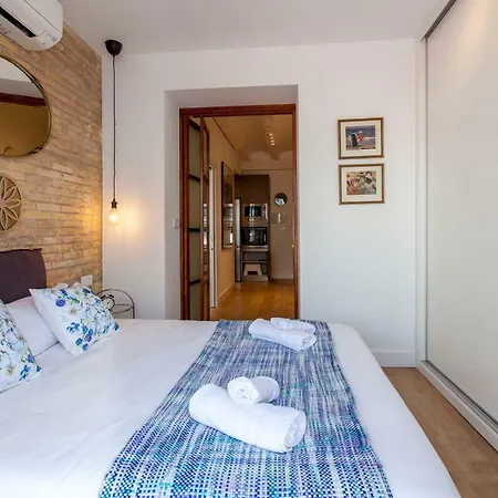 Apartup Rojas Market *