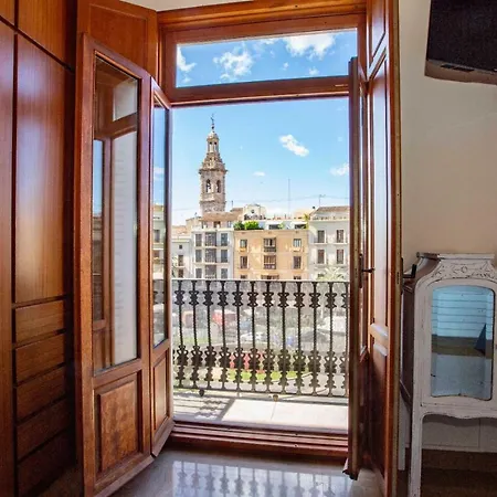 Reina 2* Valencia