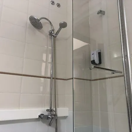 Flats Friends Plaza De La Reina Walencja