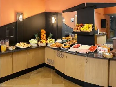 Отель Express Ciudad De Ciencias By Ihg 3*