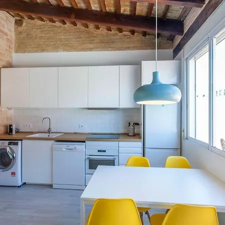 Apartup Port Avenue Attic