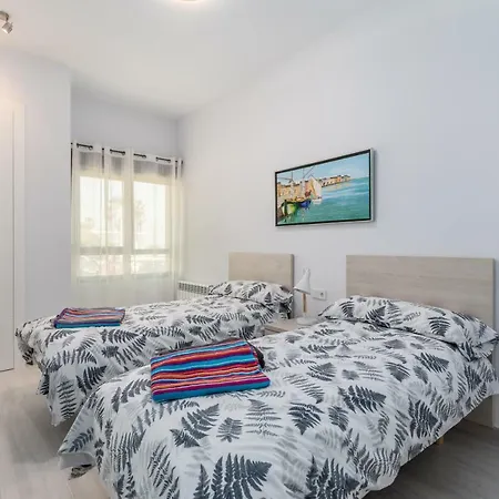 Apartamento Luxury Front With Pool