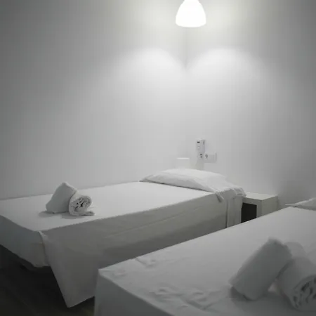 Nwt Station Apartment *