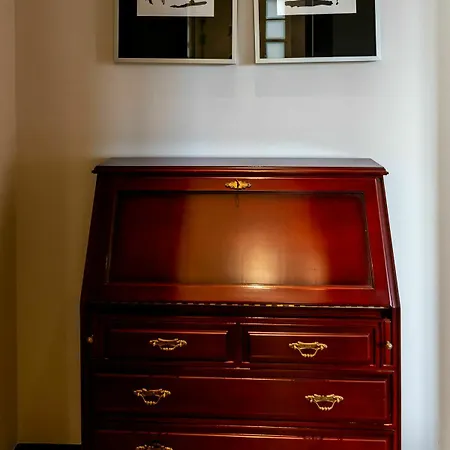 Travel Habitat ático Ciutat Vella. *