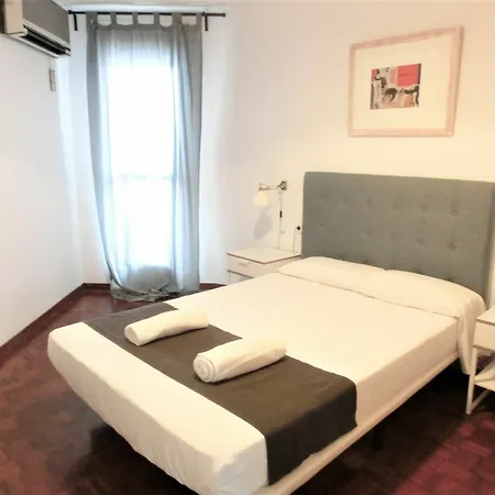 Total Gran Via Apartament Walencja