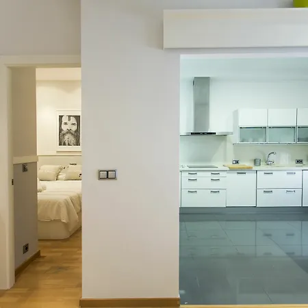 Total Design Apartment *