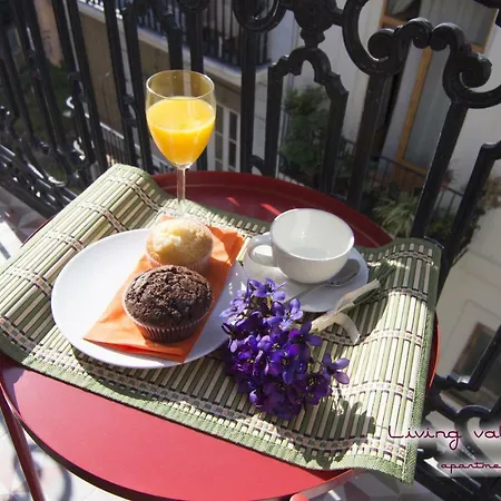 Living Corregeria Apartamento *