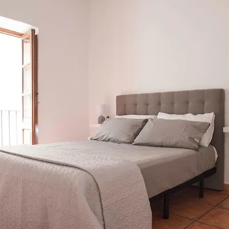 Ambrosio Flats - El Carmen *