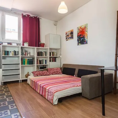 Arrendamiento De Temporada En Ruzafa דירה