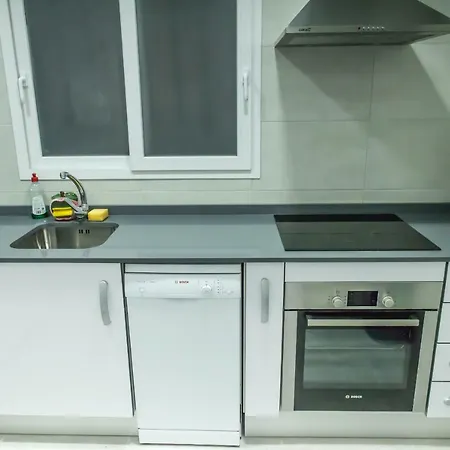 Cerca De La Playa Y El Centro *