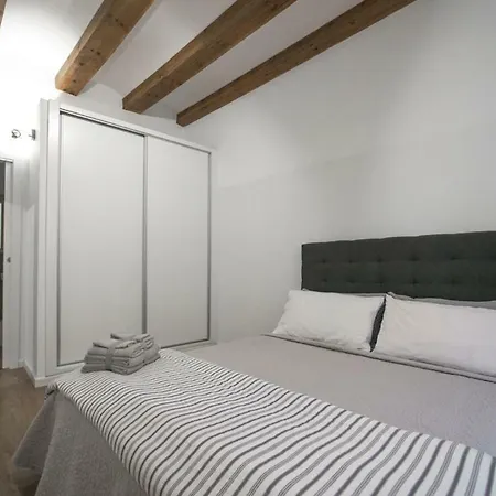 Ambrosio Flats - El Mercat Appartement *