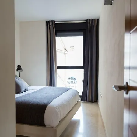 New Aloha Center With Terrace *