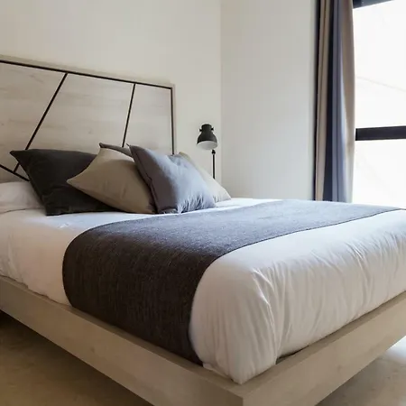 New Aloha Center With Terrace דירה *