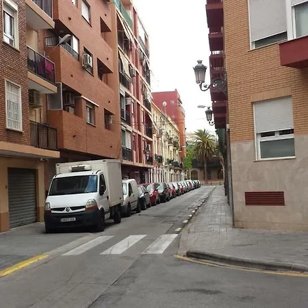 Olvida Tu Reloj Montichelvo Apartman *