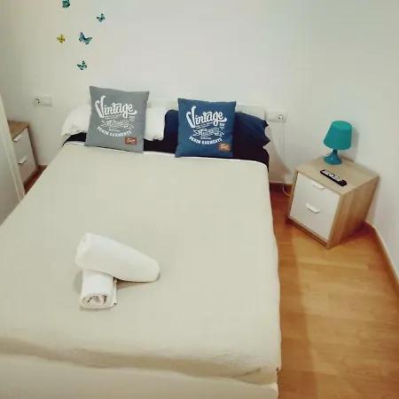 Piso Nuevo Entre El Centro Y La Playa