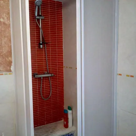 Διαμέρισμα Lola Encorts *