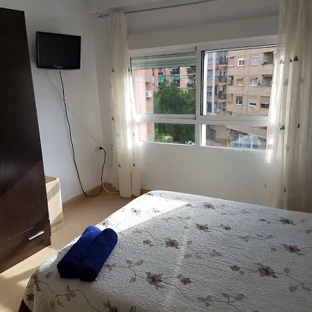 Alojo Patraix Apartamento