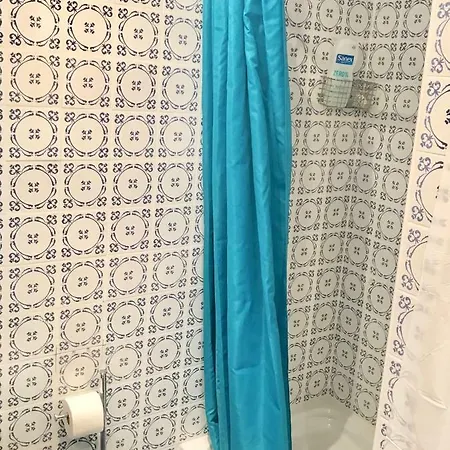 Warhol Apartment. Free Wifi 5g. Apartman Valencia