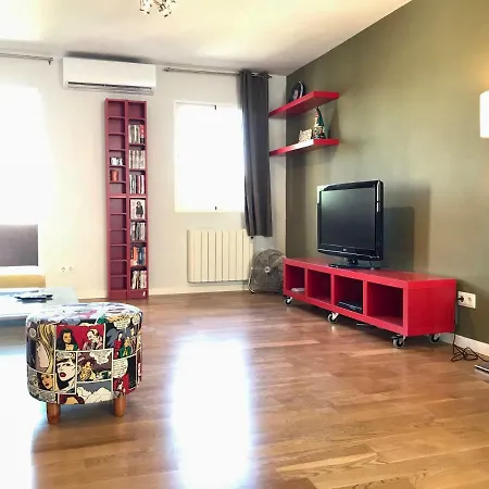 Apartment Warhol Apartment. Free Wifi 5g.