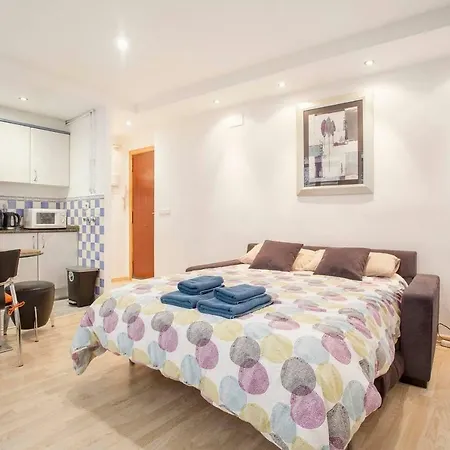 Centro Calle Cerrajeros Bed & Breakfast Valenza