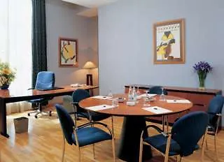 Отель Nh Center 4*