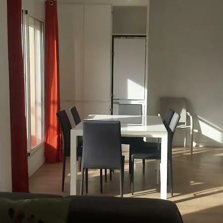 Apartment Penthouse With Terrace 40m2 With Wide Views 10mn Walking From Center Valencia