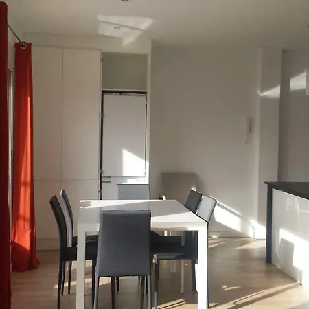 Penthouse With Terrace 40m2 With Wide Views 10mn Walking From Center Apartment *