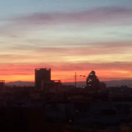 Penthouse With Terrace 40m2 With Wide Views 10mn Walking From Center Valencia