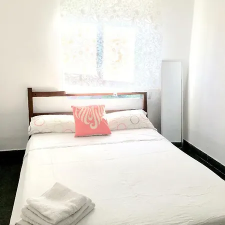 Roomturistvalencia Torres De Quart Гостевой дом Валенсия